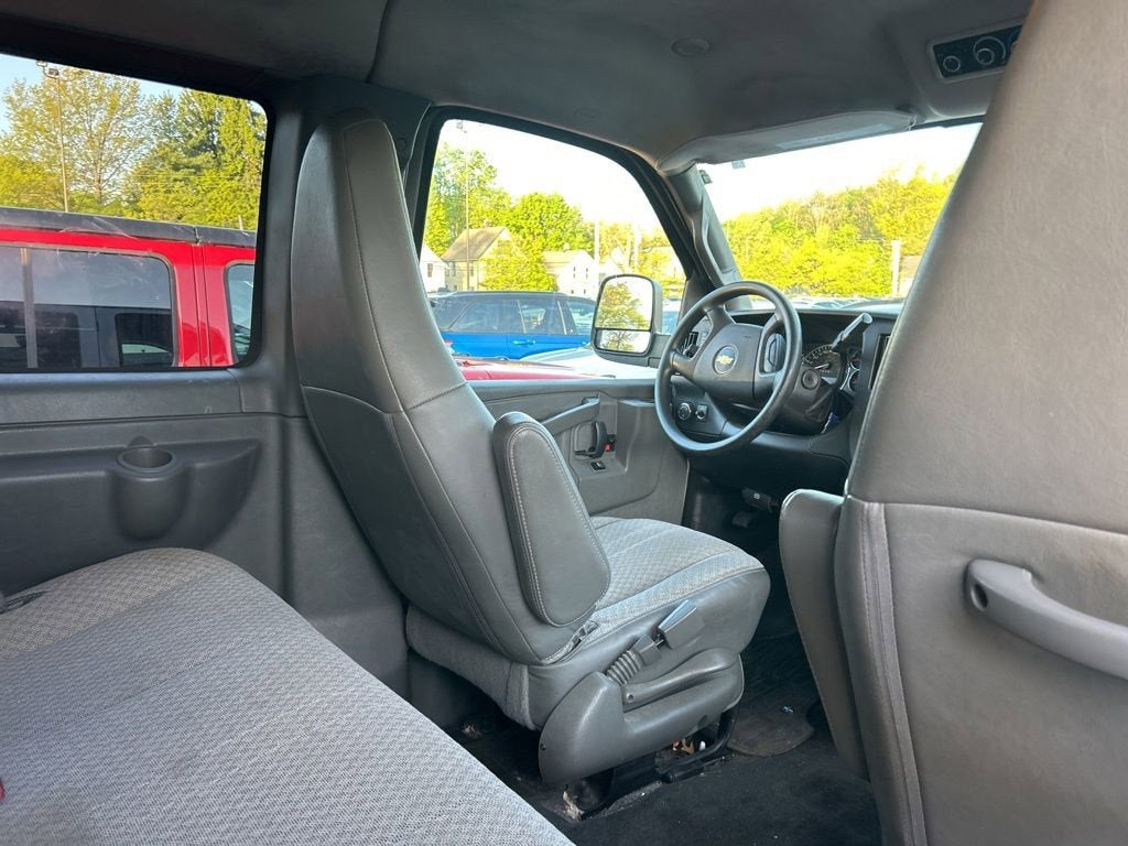 2018 Chevrolet Express Passenger 3500 LT