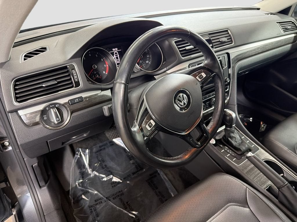 2018 Volkswagen Passat 2.0T SE