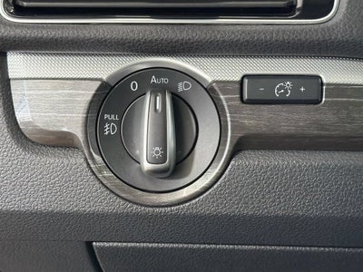 2018 Volkswagen Passat 2.0T SE