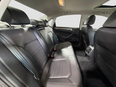 2018 Volkswagen Passat 2.0T SE
