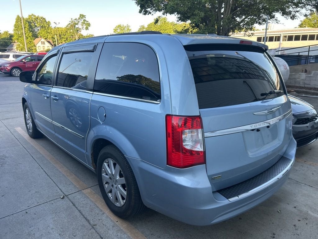 2013 Chrysler Town & Country Touring