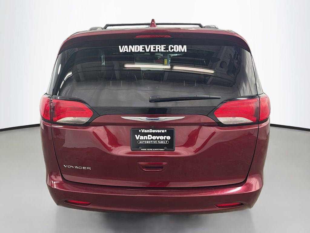 2020 Chrysler Voyager LXI