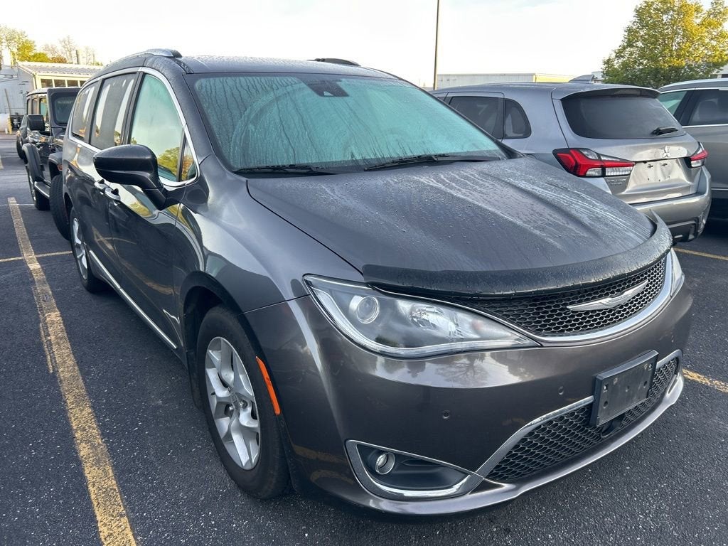 2017 Chrysler Pacifica Touring-L Plus