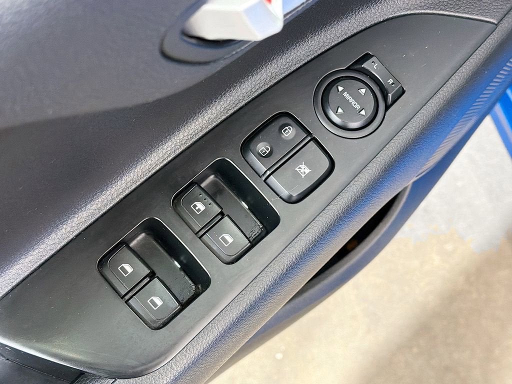 2022 Kia Rio 5-Door S