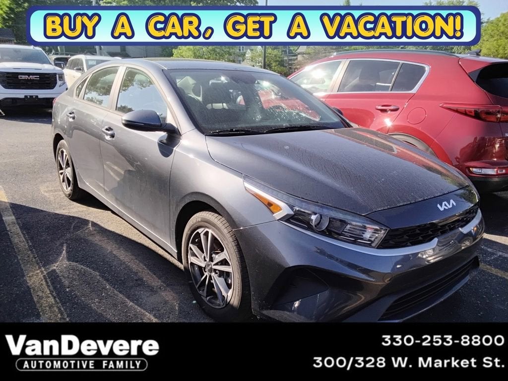 2023 Kia Forte LXS AT's photo