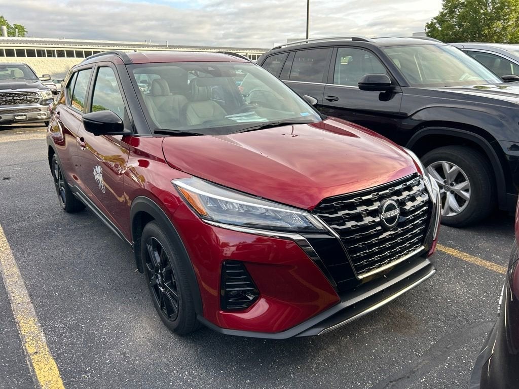2023 Nissan Kicks SR