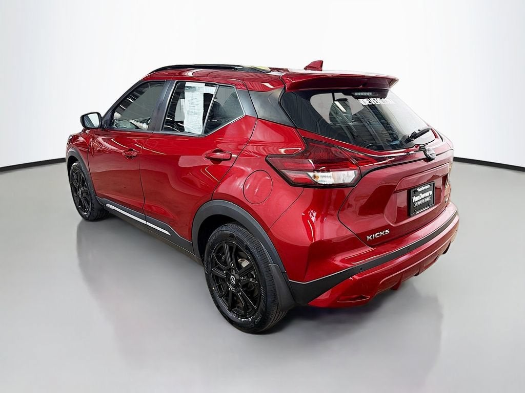 2023 Nissan Kicks SR