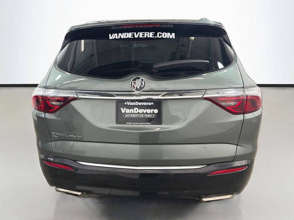 2022 Buick Enclave Essence