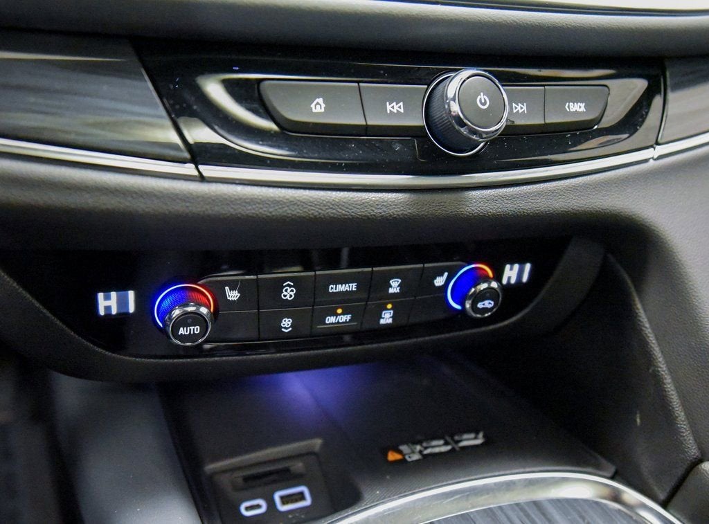 2024 Buick Enclave Essence