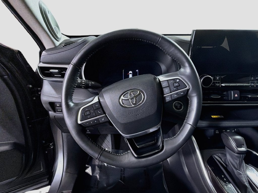 2024 Toyota Highlander Hybrid Platinum