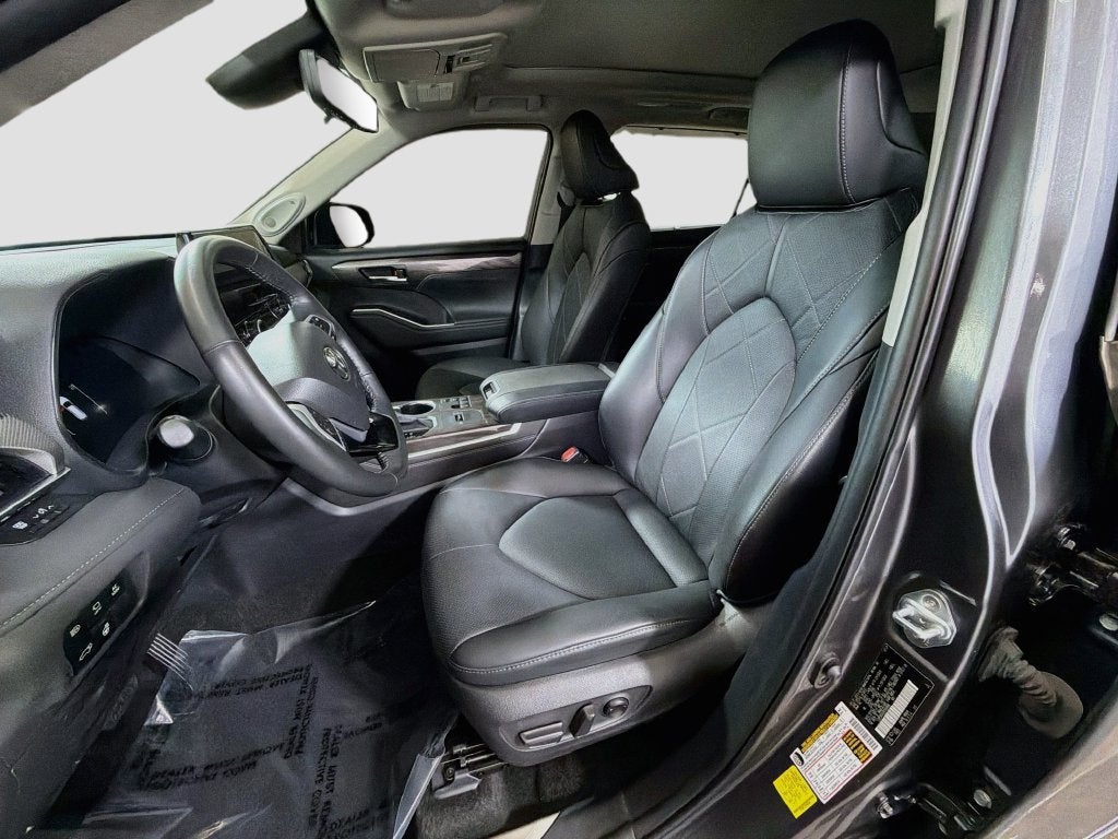 2024 Toyota Highlander Hybrid Platinum