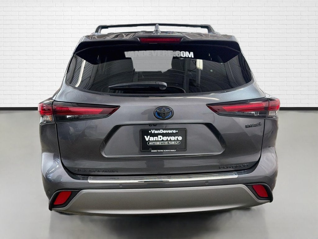 2024 Toyota Highlander Hybrid Platinum