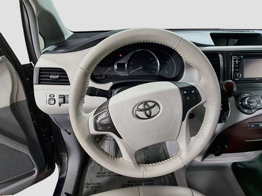 2014 Toyota Sienna XLE