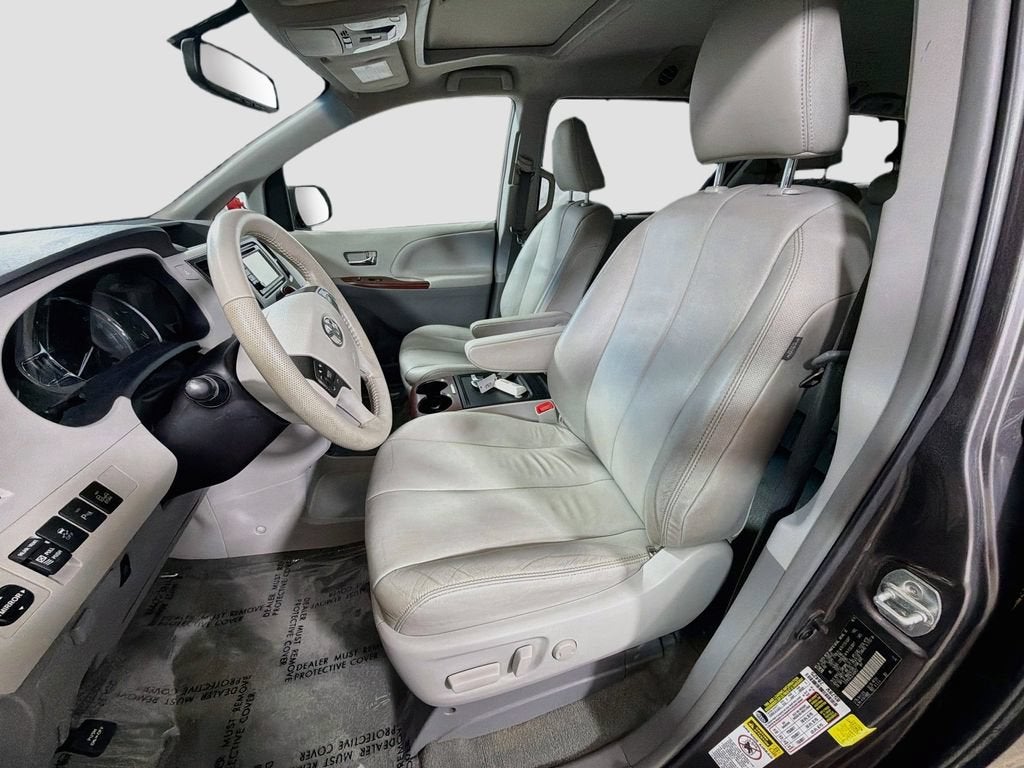 2014 Toyota Sienna XLE