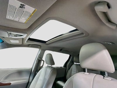 2014 Toyota Sienna XLE