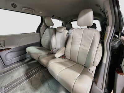 2014 Toyota Sienna XLE