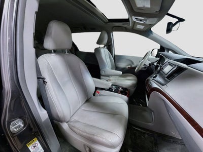 2014 Toyota Sienna XLE