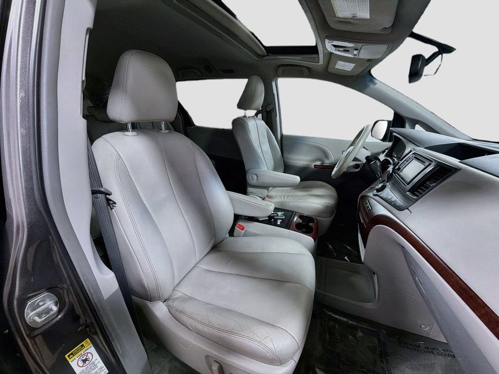 2014 Toyota Sienna XLE