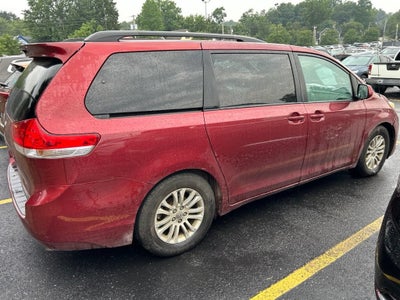 2012 Toyota Sienna XLE AAS