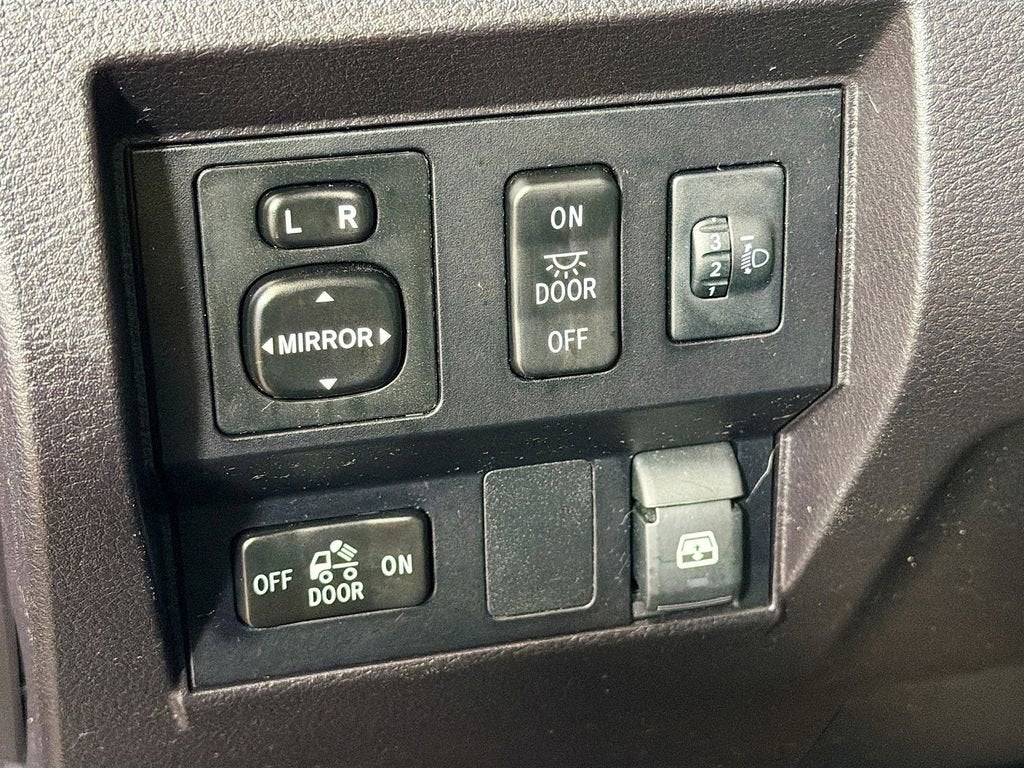 2016 Toyota Tundra 4WD Truck SR5
