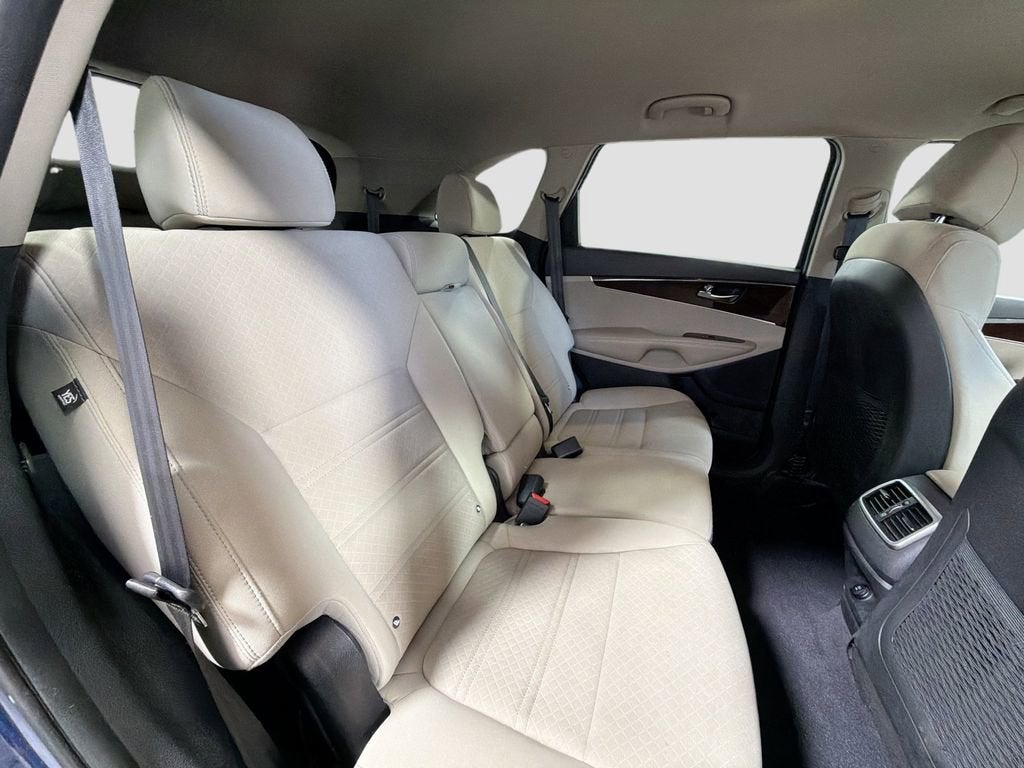 2017 Kia Sorento LX