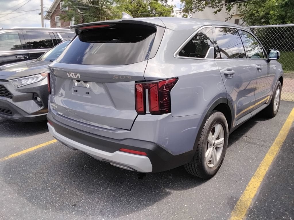 2025 Kia Sorento LX