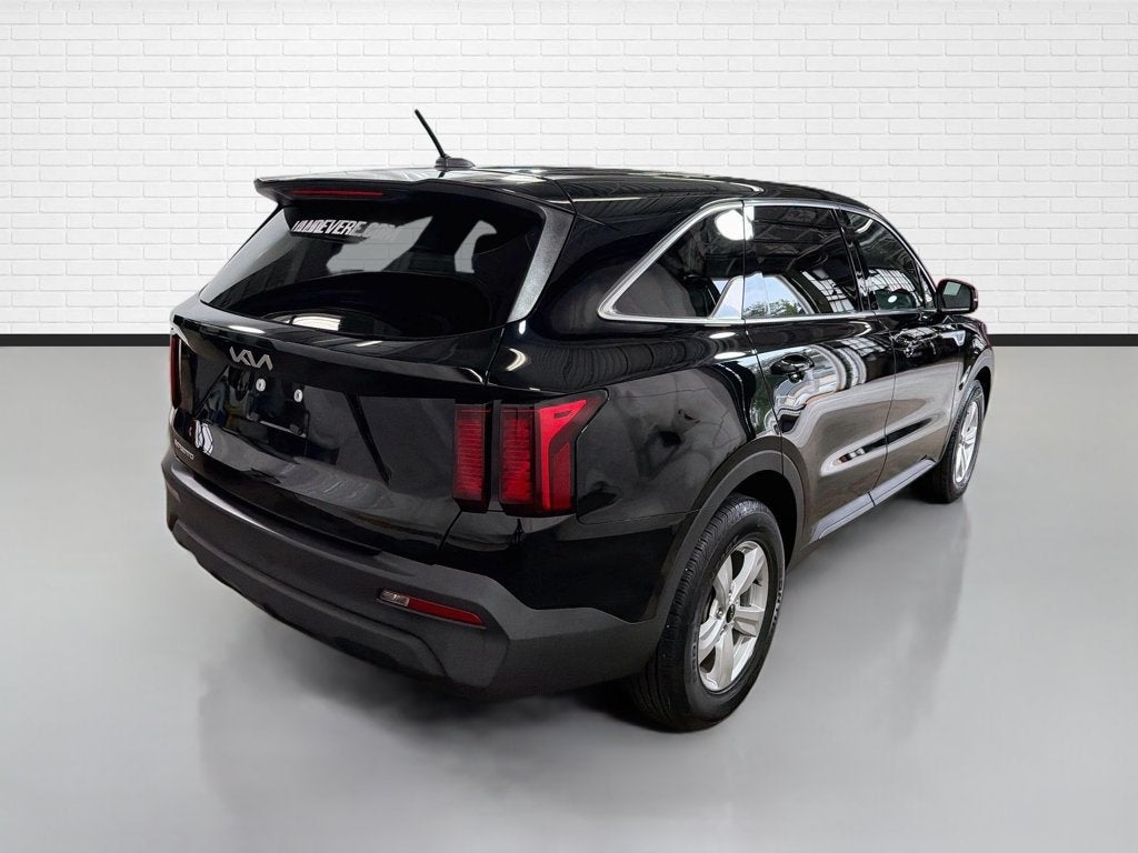 2023 Kia Sorento LX