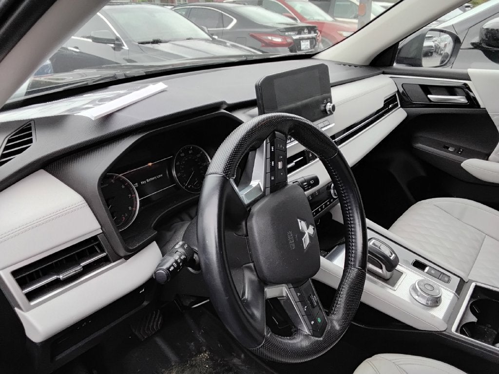 2022 Mitsubishi Outlander SEL