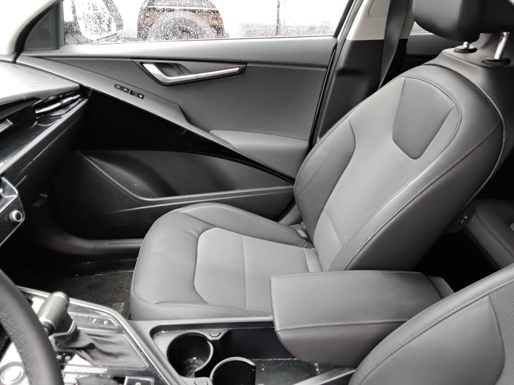 2023 Kia Niro EX Touring