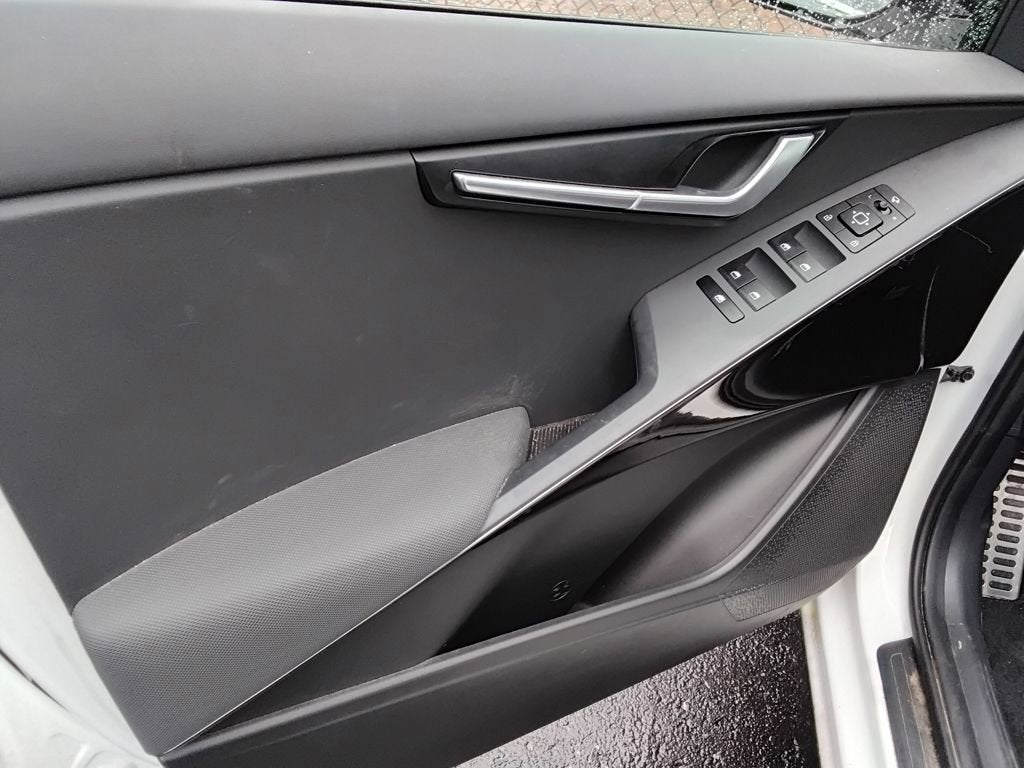 2023 Kia Niro EX Touring