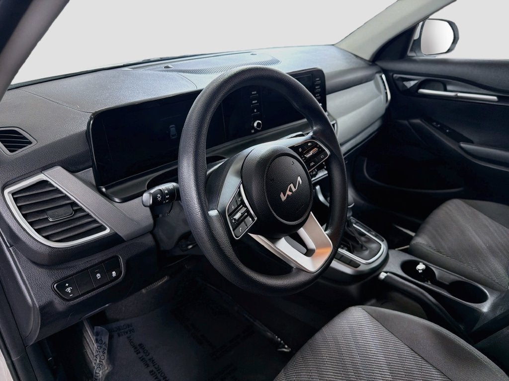 2025 Kia Seltos LX