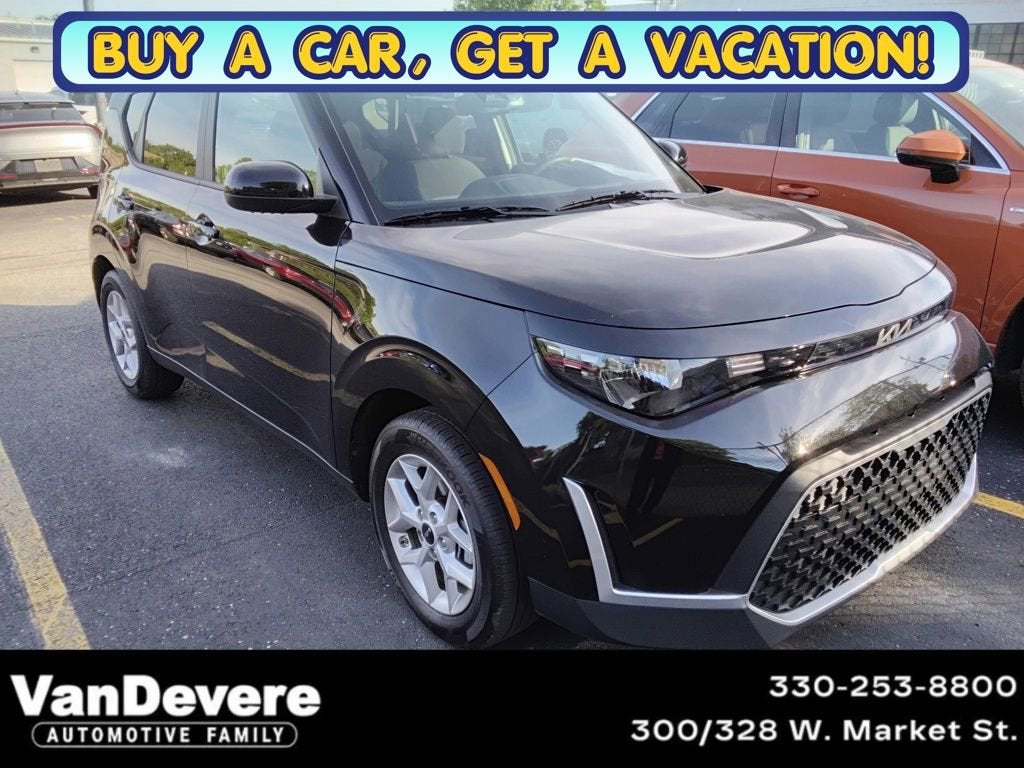 2025 Kia Soul 2.0L S IVT's photo