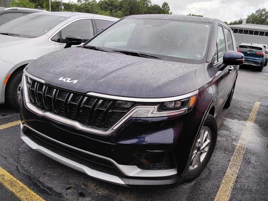 2024 Kia Carnival LX