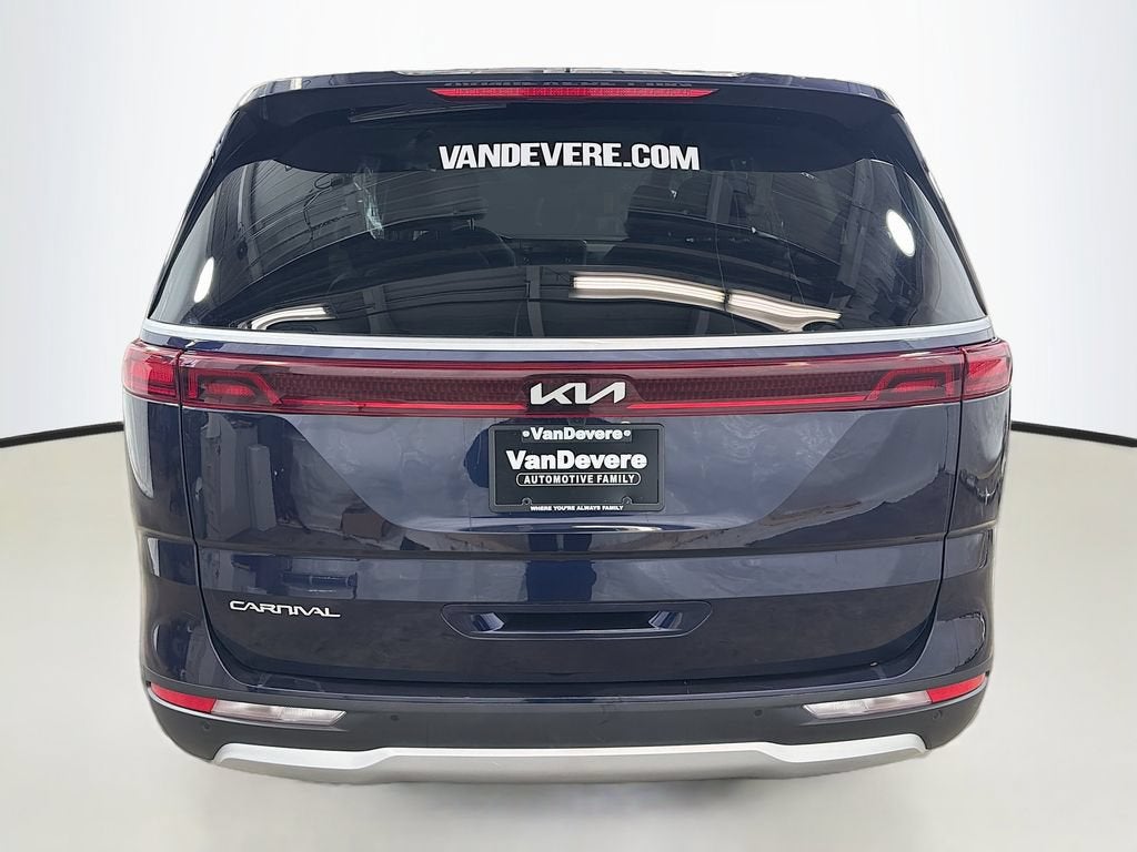 2024 Kia Carnival LX