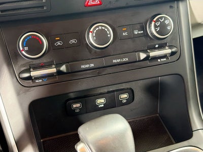 2023 Kia Carnival LX