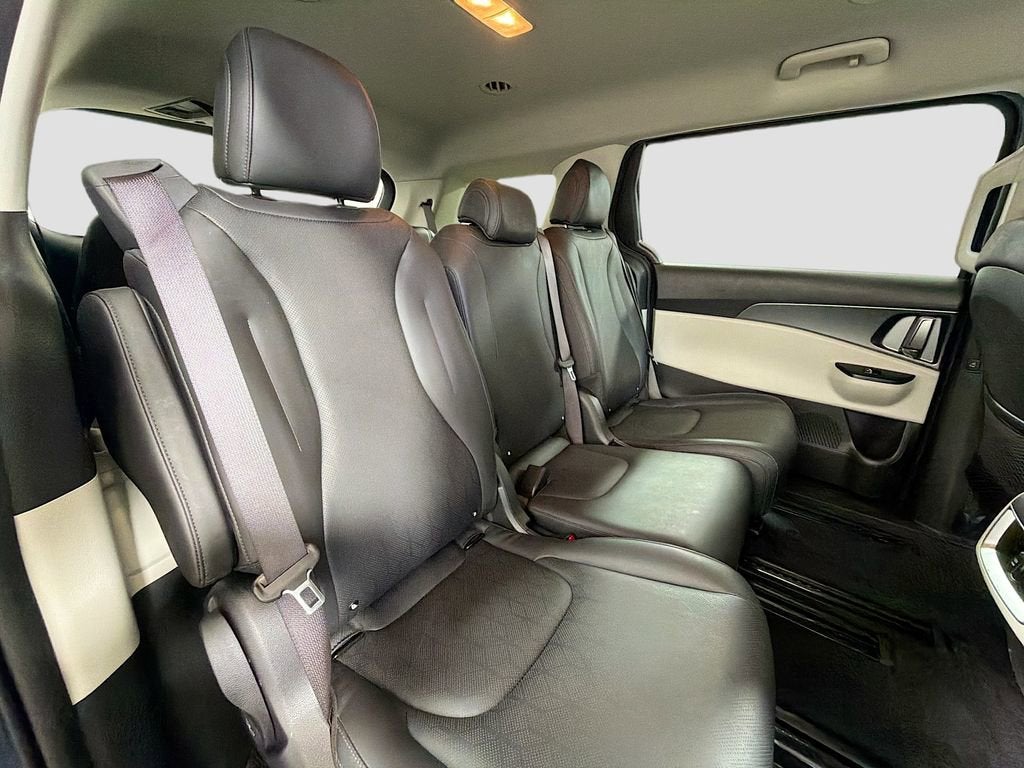 2023 Kia Carnival LX