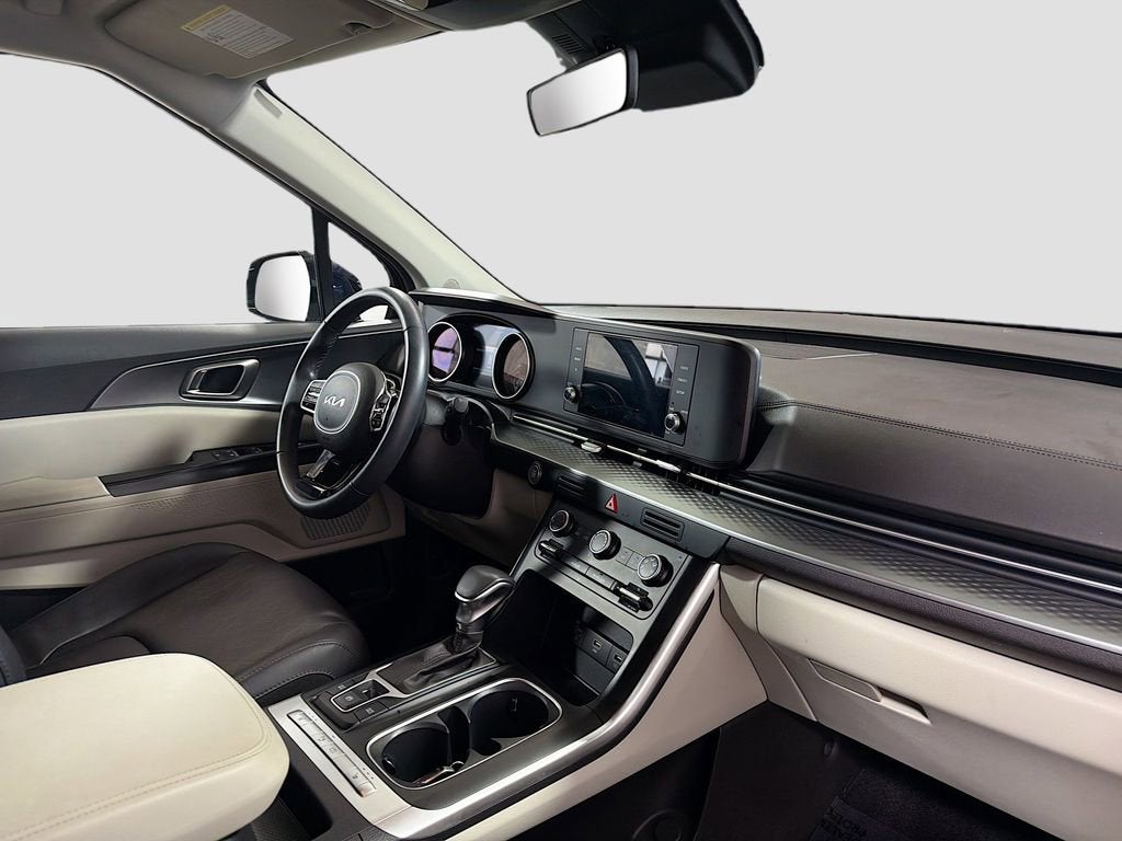 2023 Kia Carnival LX