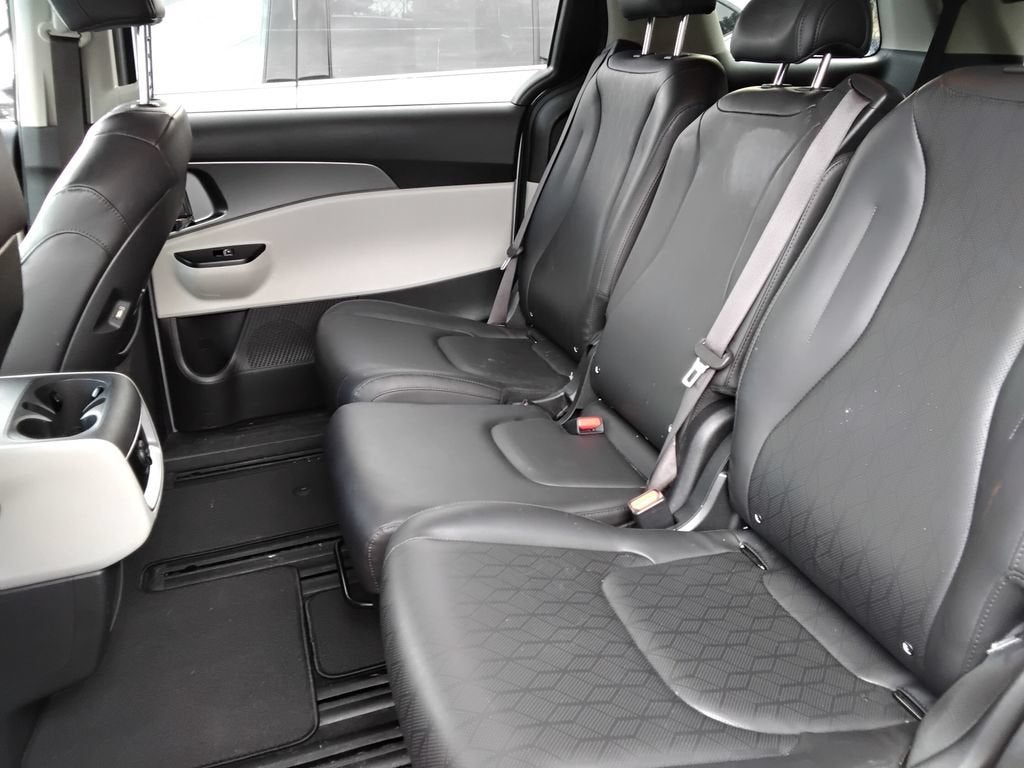 2022 Kia Carnival LXS