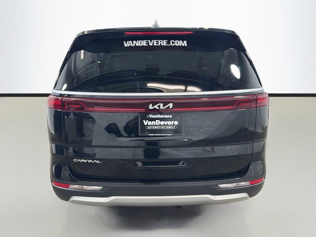 2024 Kia Carnival LX