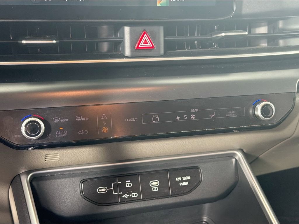2025 Kia Carnival LXS
