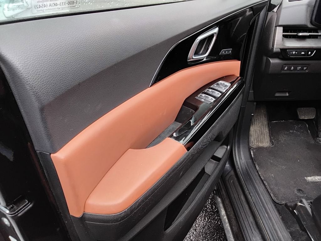 2024 Kia Carnival SX