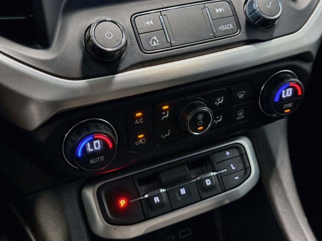 2022 GMC Acadia SLE