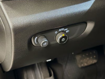 2023 Chevrolet Traverse LT Cloth w/2FL