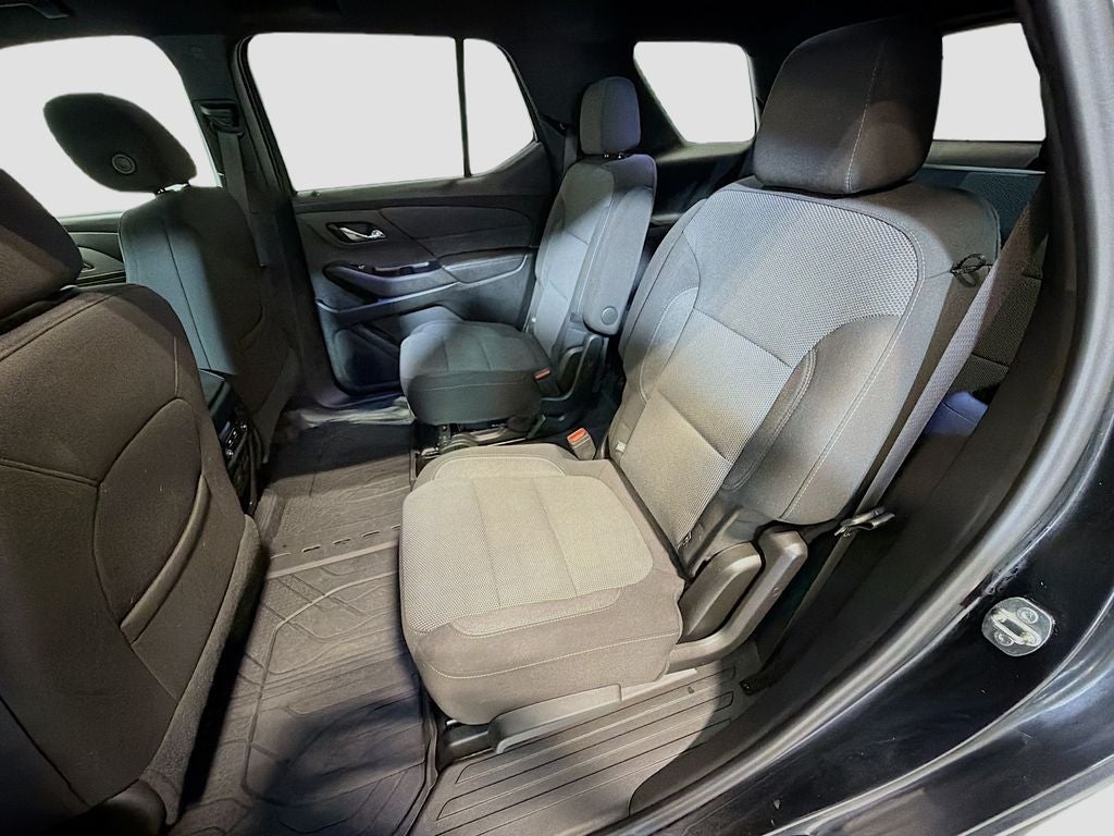 2023 Chevrolet Traverse LT Cloth w/2FL