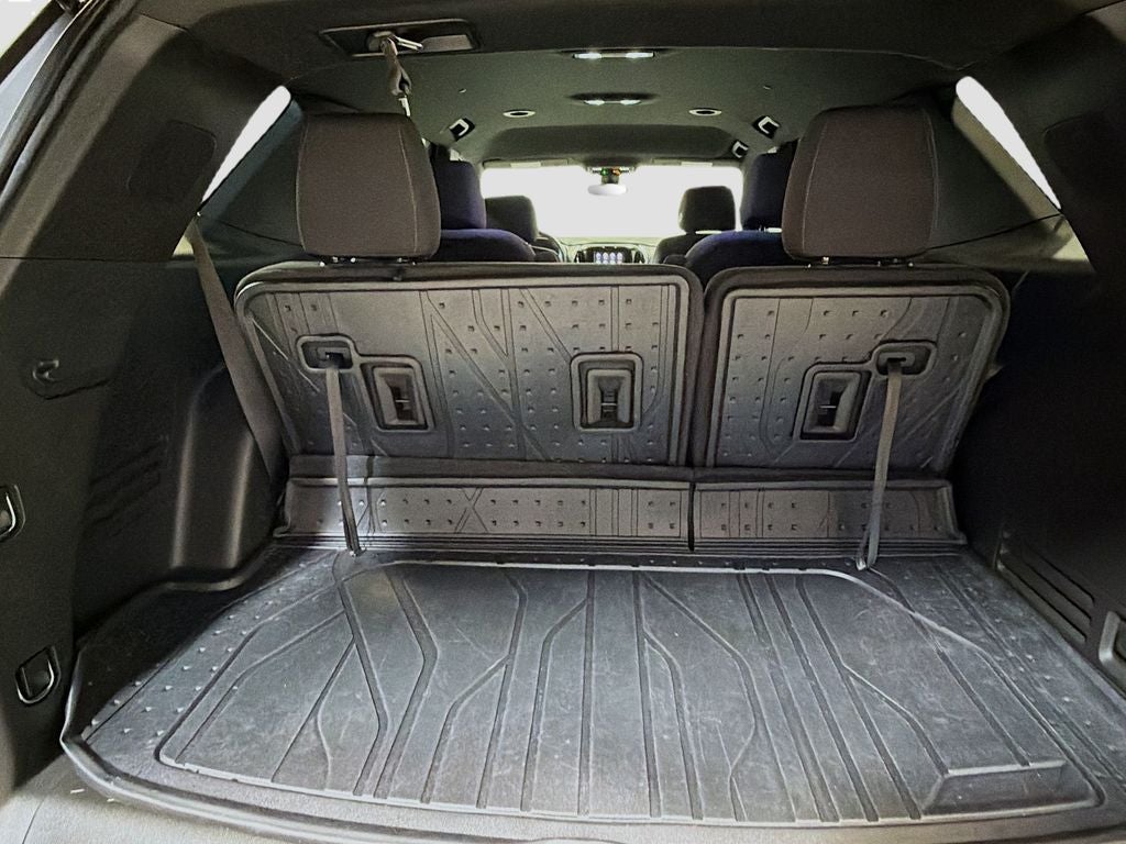 2023 Chevrolet Traverse LT Cloth w/2FL