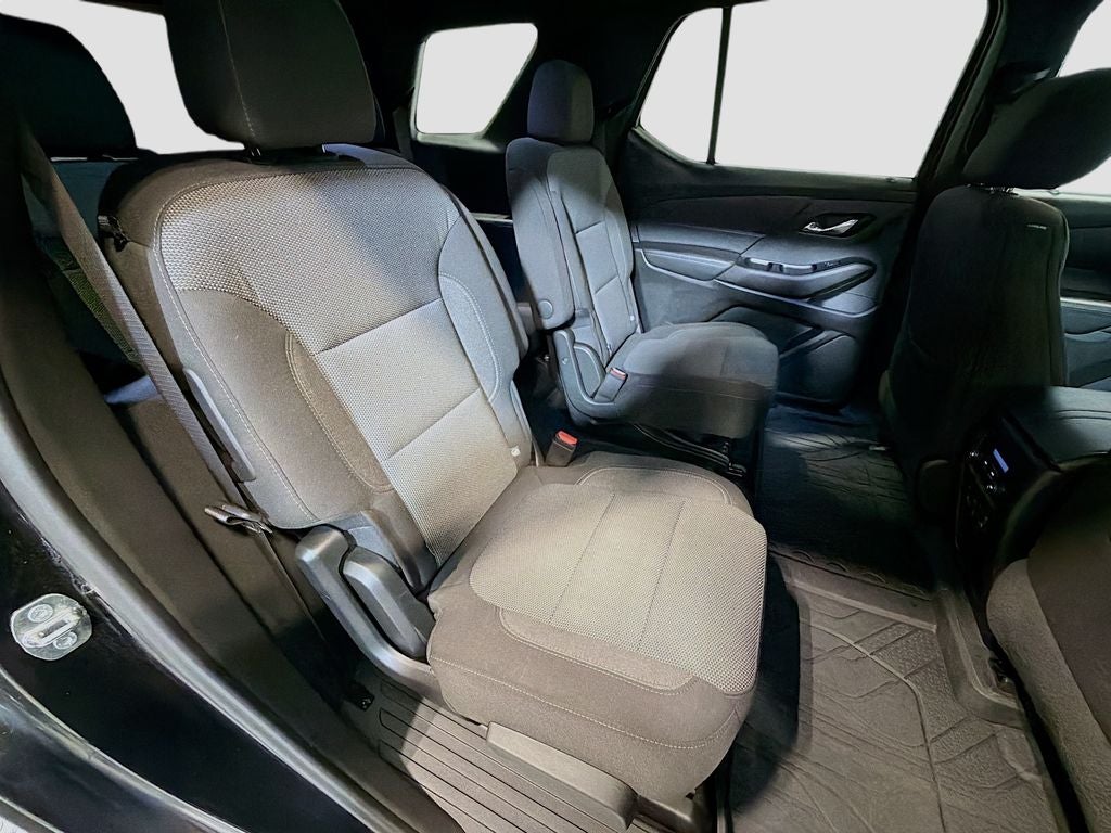 2023 Chevrolet Traverse LT Cloth w/2FL