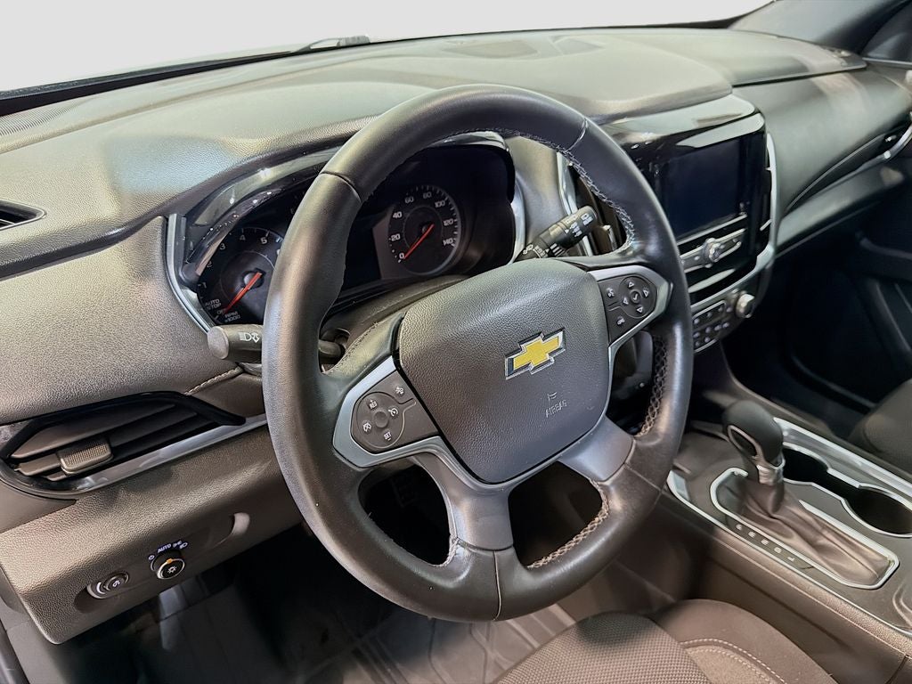 2023 Chevrolet Traverse LT Cloth w/2FL