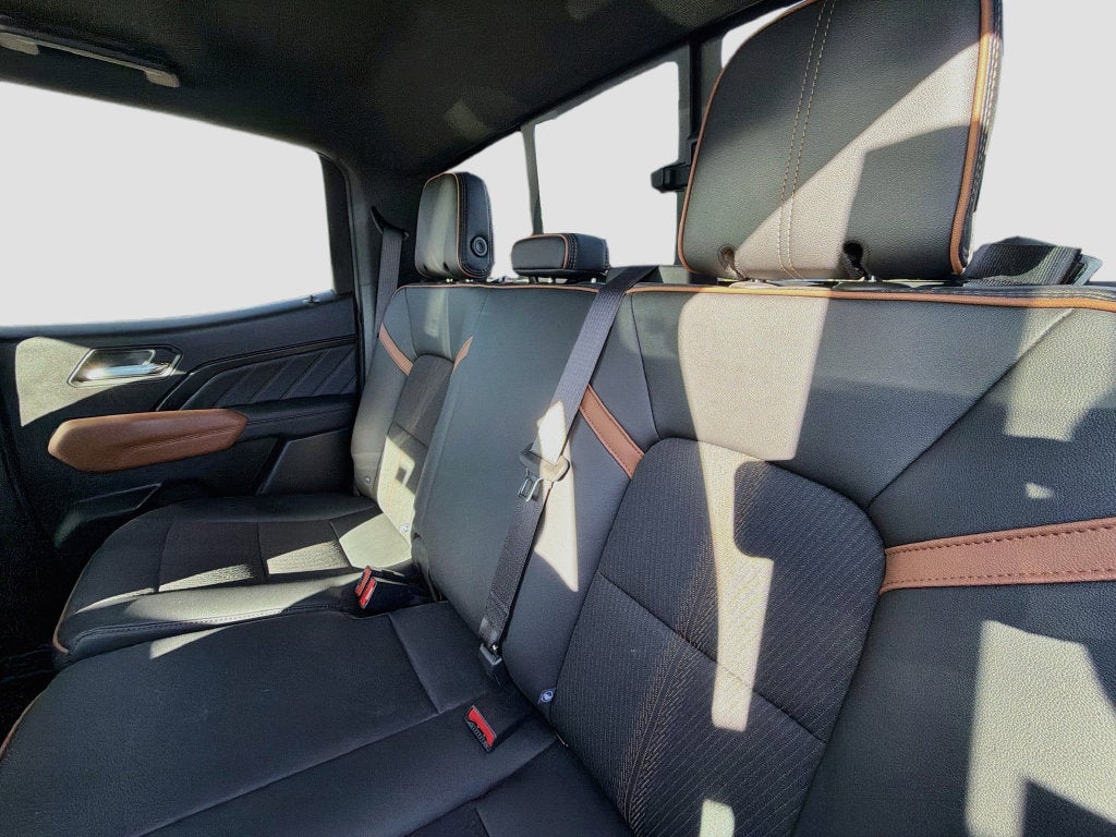 2025 GMC Canyon AT4