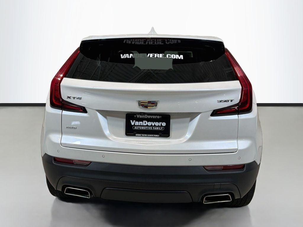 2022 Cadillac XT4 Luxury