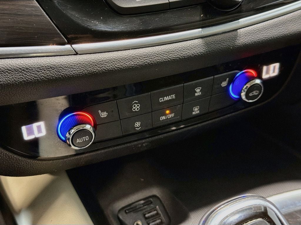 2020 Buick Enclave Essence